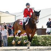 Aaliyah Laurino mit «Cairo vd. Pikkerie Z» bei einem Springreiten in Wierden, Holland. (Bild:PD)