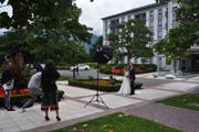 Martina Hingis und Harald Leeman bei ihrer Hochzeit in Bad Ragaz. (Bild: Sarganserländer)