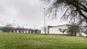 Die Oberstufenschüler der Volksschulgemeinde Wigoltingen fordern die Schulleitung und Schulpräsidentin zum Rücktritt auf. (Bild: Reto Martin, 4. April 2019)