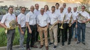 Das Organisationskomitee des Innerschweizer Musikfests, geleitet von Präsident Hans Wicki (Siebter von rechts). (Bild: PD)