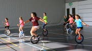 Einer der beliebtesten Kurse der Sportwoche ist seit Jahren das Einradfahren. (Bild: Robert Kucera)