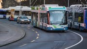Der Luzerner Regierungsrat will die Staatskasse entlasten, weil weniger zusätzliche Gelder für den ÖV eingeschossen werden müssten. Auf dem Bild testen die Verkehrsbetriebe Luzern (VBL) einen neuen Trolleybus. (Symbolbild Boris Bürgisser (Luzern, 14. März 2018))