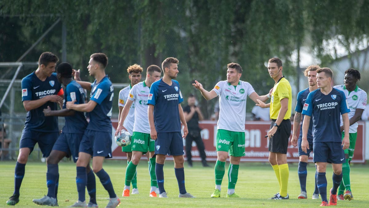 Rassismus-Vorwürfe beim FCSG-Testspiel: Bochum-Spieler verlässt weinend den Platz ++ FC St ...