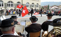 Die Fahnenschwinger beeindruckten das Publikum.