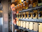 Mit den elektropneumatischen Ventilen wird unter anderem auch die Lokpfeife bedient. (Bild: Ralph Ribi)