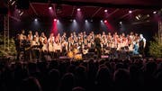Der Gospelchor Feel the Spirit beim Auftritt in «Das Zelt». (Bild: Nadia Schärli (Luzern, 9. Dezember 2018))