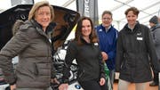 Beatrice Bickel (Bickel Auto AG), Kantonsrätin Kristiane Vietze, Rennfahrerin Barbara Gyger-Bühler und Stapi-Gattin Vera Stokholm. (Bild: Margrith Pfister-Kübler)