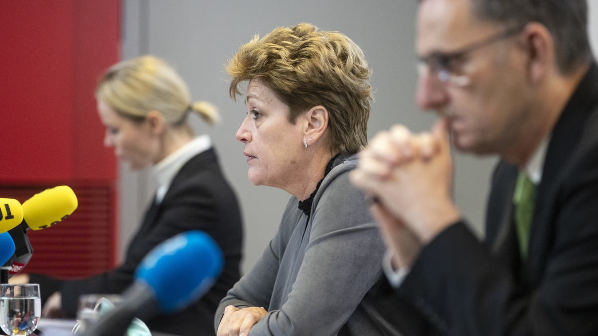 Kanton Zürich weitet Sperrstunde aus und verbietet ...