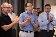Freuen sich über des Ergebnis der Campus-Abstimmung: die Regierungsräte Stefan Kölliker und Marc Märcher sowie HSG-Rektor Thomas Bieger, von links (Bild: Adriana Oritz Cardozo)
