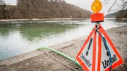 Anfang 2016 verschmutze Thermalwasser den Rhein. Ursache war natürliches Erdöl aus dem Untergrund. (Bild: Reto Martin 22. Februar 2016)