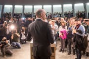 Bundesrat Alain Berset im Pfalzkeller (Bild: Michel Canonica)