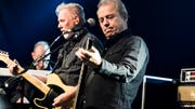 Die Spider Murphy Gang mit Leadsänger Günther Sigl (vorne) rockte die Jubiläumsparty. (Bild: Donato Caspari)
