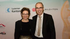 Musste an diesem Abend für einmal nicht über ein Budget oder 46 Parkplätze debattieren: Luzerner Stadtpräsident Beat Züsli mit Ehefrau Kathrin Krammer.