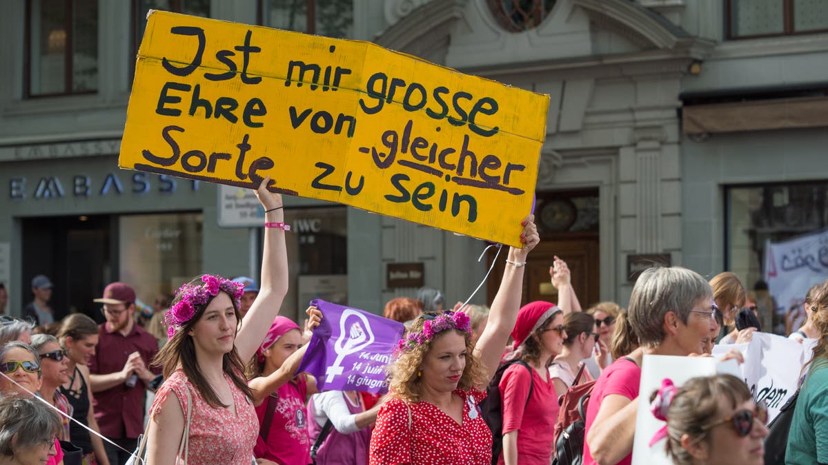 Männer und frauen, die nach ermächtigung streben