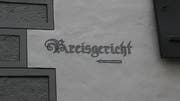 Neue Anschrift Kreisgericht. (Bild: Martin Knoepfel)