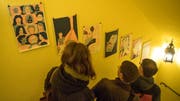 Am Fumetto gibt es Dutzende kleinere «Satelliten»-Ausstellungen. Im Bistro Krienbrüggli etwa zeigt das Luzerner Kollektiv Müscle verschiedene Ängste auf Siebdruck. (Bilder: Boris Bürgisser, Luzern, 27. März 2019)