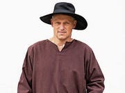 Fachreferent Guido Schuler schlüpft in die Rolle des Urschner Säumers Toni. (Bild: PD)