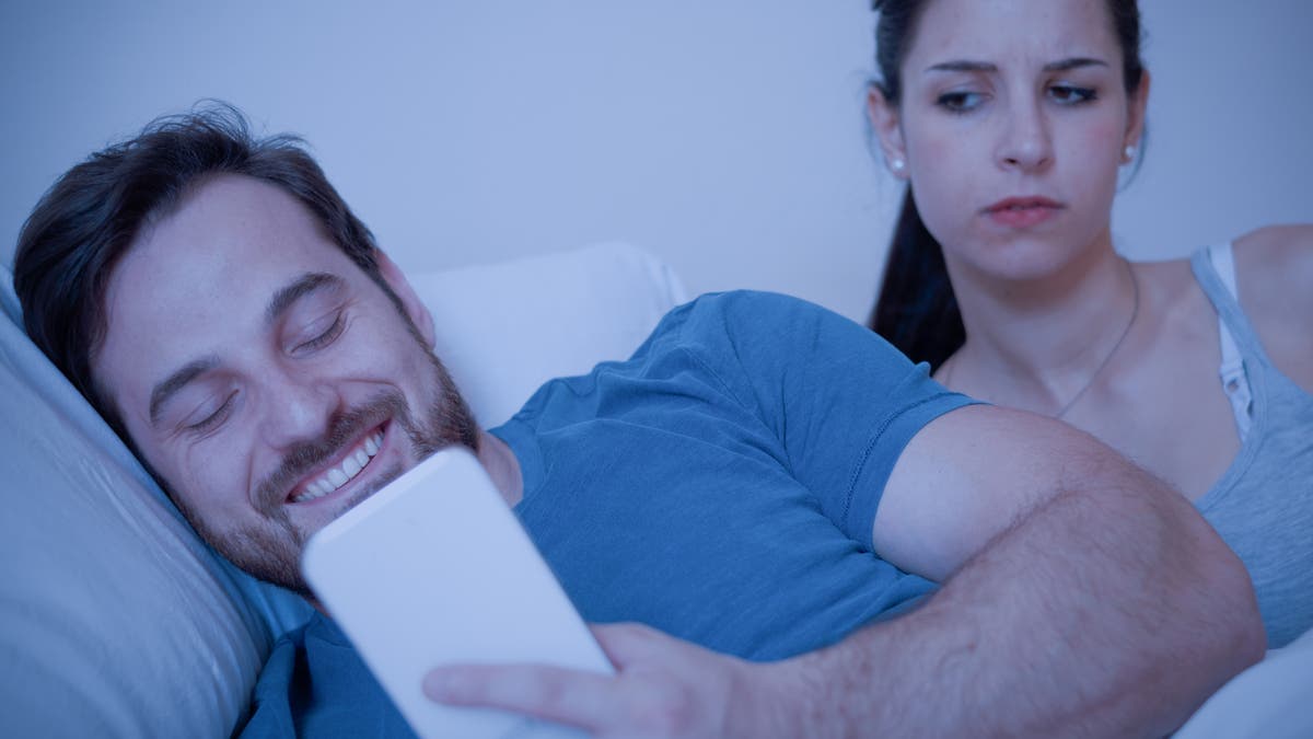 Meine frau flirtet mit anderen