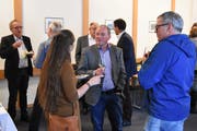 Der persönliche Austausch während des Apéros ist fast ebenso wichtig, wie die Geschäfte der Versammlung selbst. (Bild: Urs M. Hemm)