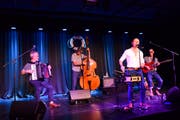 Die Lido Boys hielten mit ihrem federleichten Rock ’n’ Rumba das Publikum beim Saisonschlussfest im Fabriggli bei bester Laune. (Bilder: Christian Imhof)