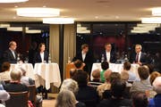 Vor rund 120 Anwesenden stellten sich Martin Pfister (SP), Antonia Fässler (CVP), Thomas Rechsteiner (CVP) und Ruedi Eberle (SVP) den Fragen von «Tagblatt»-Chefredaktor Stefan Schmid. (Bild: Jesko Calderara)