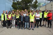 Der Zweckverband Abfallverwertung Bazenheid (ZAB) war am 10. Mai eine von sechs Stationen, die innerhalb der Gemeinde mit dem Velo angefahren wurden. Rechts: Lehrerin Trudi Schönenberger-Hofmann.Bilder: (Beat Lanzendorfer)