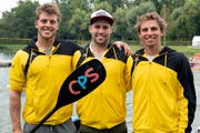 Kennen sich im Kanupolo-Regelwerk bestens aus: Andreas Hug, Colin Weber und Livio Vögeli. (Bild: Andreas Taverner)