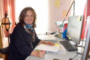 Gaby J. Müller in ihrem Büro in Raperswilen. (Bild: Mario Testa)