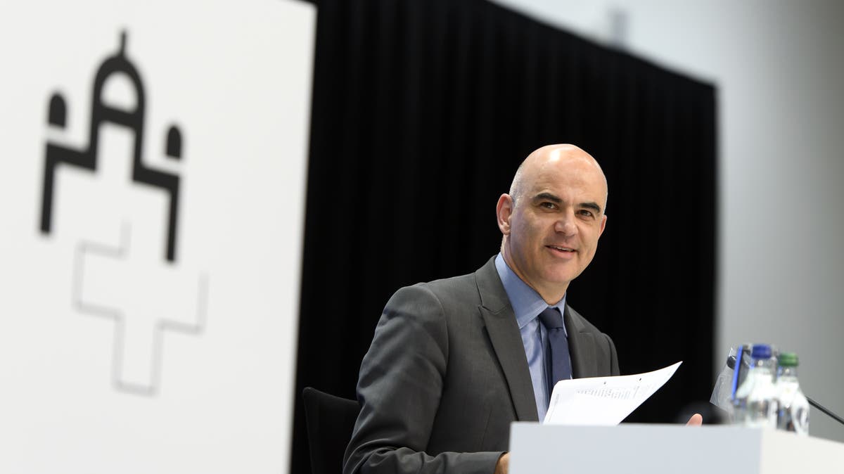 Alain Berset spricht vom «Weg der Vernunft und der ...