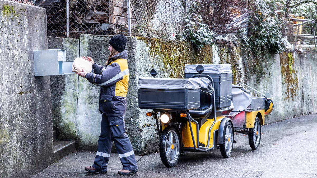 briefzusteller bei de rpost mit fahrrad