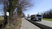 Trotz Verbotstafel sind die Parkstreifen an der Burietstrasse immer wieder mit Müll und Fäkalien verdreckt worden. Zum Teil wurden gar rostende Autos abgestellt. (Bild: Marco Cappellari)
