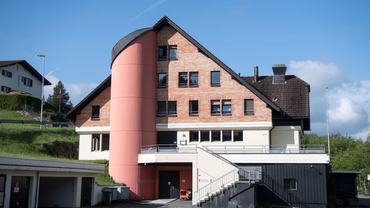 Kanton Schwyz kann Asylzentrum für 5,35 Millionen Franken ...