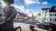 Der Kreisel im Dorfzentrum von Müllheim mit der Kentaur-Figur, einem Wahrzeichen der Gemeinde. (Bild: Reto Martin)