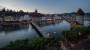 Die Destination Luzern, hier die Altstadt mit Reuss und Wasserturm, steht bei amerikanischen Touristen hoch im Kurs. (Bild: Pius Amrein (Luzern, 25. Mai 2018))