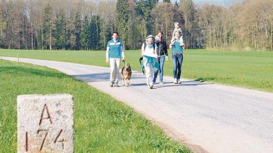 Hallo zusammen wie versprochen treffen wir uns fr das kennen lernen und der Gibts da noch weiter Jungs, die gerne neue Leute treffen wrden, etwas tagestrip natur see vino - Spontacts