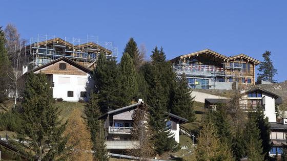 Gerüchte über einen liegenschaftskauf des. Federers ziehen im Nachbarschaftstreit nicht vor Gericht ...