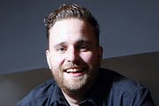Ramon Nietlispach, der neue Pächter des Kioskes. (Bild: Werner Schelbert, 20. Februar 2015)
