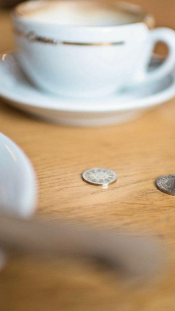 Hotel Mama 5 Sterne All Inclusive St Galler Tagblatt Wer kann etwas sagen zum kostgeld, das man von seinem kind nehmen sollte, wenn es azubi ist? st galler tagblatt