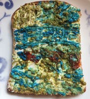 Claude Monets Seerosenteich à la #KunstGeschichteAlsBrotbelag. (Bild: twitter/maria kruse)