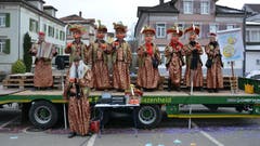 Auch die Schprötz-Tante waren an der Bazenheider Fasnachtseröffnung beteiligt. (Bild: Beat Lanzendorfer, 9. Februar 2019)