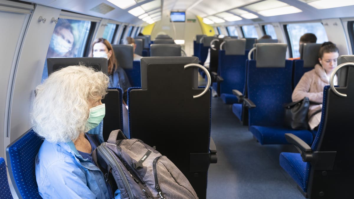 Seilziehen um Maskenpflicht in Zug und Bus ...