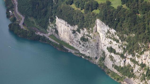 Axenstrasse: Tunneleröffnung in 12 Jahren | Luzerner Zeitung