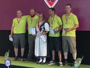 Das Thurgauer Medallien-Team: Kilian Studer, Samuel Jlg, Apfelkönigin Melanie Maurer, Stefan Anderes und Stefan Hut. (Bild: PD)