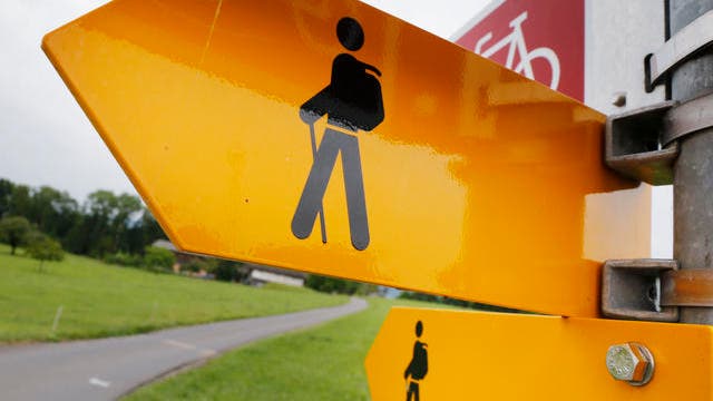 RUSWIL: Freizeitsportler und Fussgänger ärgern Bauern ...