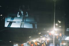 Lukas Becker aus Zürich erreichte trotz Textpatzer in rasanter Geschwindigkeit das Ende seiner Tirade gegen Selbstoptimierung und Globalisierung.