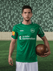 Boris Babic: Note 4,5. Reagiert nach einem Fehler im Genfer Aufbauspiel blitzschnell und bedient Ruiz, der vor dem 2:0 für Demirovic auflegt. Sonst gelingt ihm aber nicht alles.