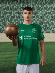 Leonidas Stergiou: Note 5. Der 17-Jährige hält dem immer grösser werdenden Druck von Servette nach dem 1:2 nervenstark stand.