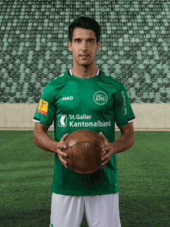 Victor Ruiz: Note 4. Der Spanier bemüht sich, dem Spiel der St.Galler eine Struktur zu geben. Bleibt allerdings ohne grossen Einfluss auf die Partie.