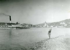 Die «Stadt Basel» wird anfangs des 20. Jahrhunderts bei Küssnacht am Rigi freudig begrüsst. 1916, mitten im Ersten Weltkrieg, wird die «Stadt Basel» zum letzten Mal eingesetzt. (Bild: Archiv Kurt Hunziker)