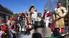 Der Familientreff Kägiswil stellte gleich die ganze Besetzung des gallischen Dorfs, inklusive Römern. Auch Zaubertrank gab es selbstverständlich.